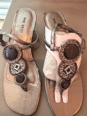 Nine West Silver Metallic Jeweled Thong Sandals